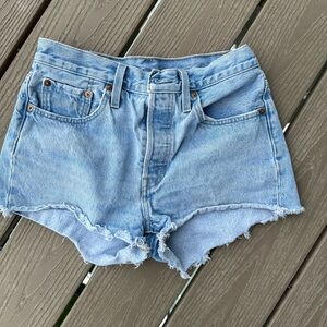Levi 501, midrise, size 27